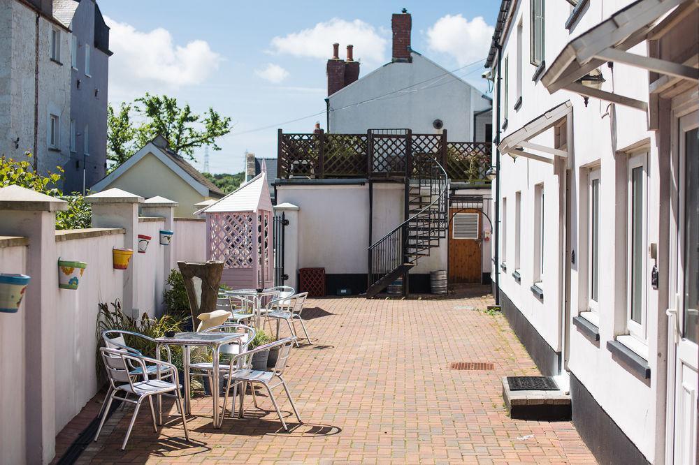 The Coach House Hotel Pembroke Exterior photo